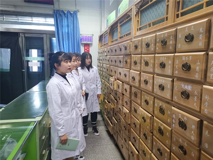 acac4162b5ad095fcfa344c1daaed8e_.jpg